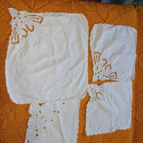 Napkins used, set of assorted pieces