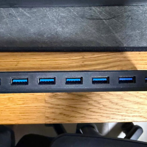 TP-LINK UH700 v5 USB Hub 7 Ports USB 3.0 like new