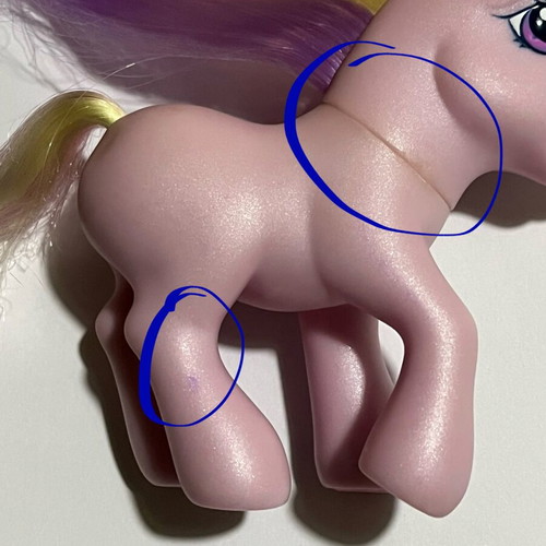 My Little Pony G3 Fluttershy used with mark on neck and leg