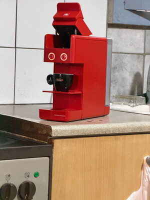 Illy Iperespresso Y3.3 coffee machine, new