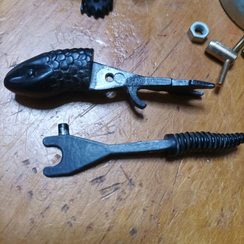 Bronze table bell like new with metallic sound