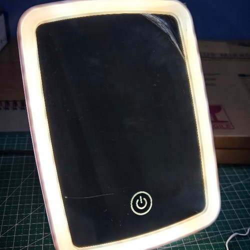 LED makeup mirror rechargeable USB-C with 3 lights 25x15 cm new