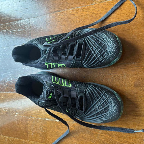 Wilson Tennis Shoes Unisex Size 37.5 Like New Black Green