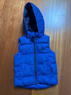 Benetton dark blue vest used for ages 1-4