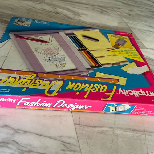 Simplicity Fashion Designer Portfolio vintage 90s full set with box used