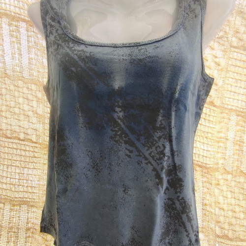 ESTI t-shirt