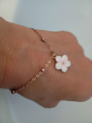Rose gold bracelet with flower charm, 24 cm
