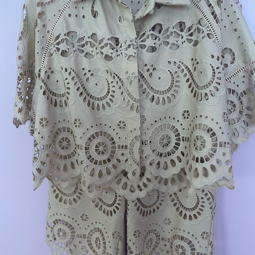 Broderie set Zini beige, like new, size S