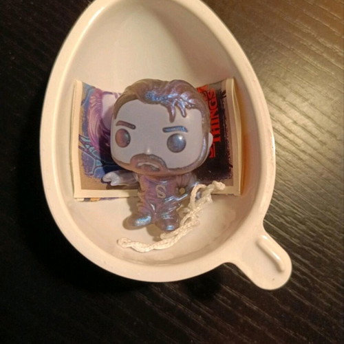 Stranger Things Kinder Joy Hopper UpsideDown figure new