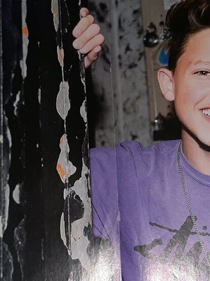 Αφίσα Jacob Sartorius με Γιώργο Μαυρίδη σαν καινούργια
