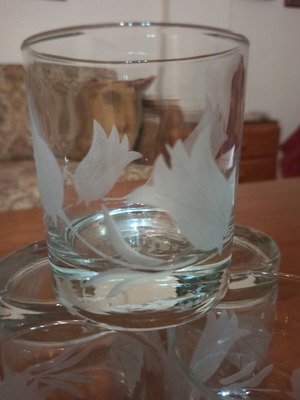 Vintage whiskey glasses used, set of 7 with sandblasted floral design