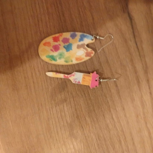 Earrings set brush and palette used, multicolor
