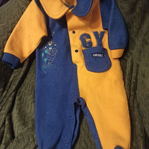 Winter baby boy clothing set 3-6 months used with 2 shorts gift