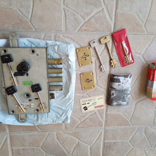 CISA security lock used for armored door with 4 keys
