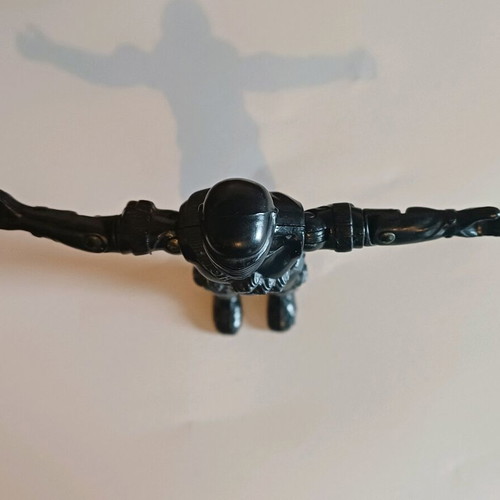 GI JOE Snake Eyes (V2) 1985 figure used with tight joints