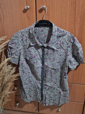 RAXEVSKY floral short-sleeve women's shirt used