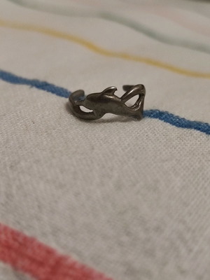 Silver dolphin ring small