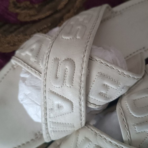Yve Saint Laurent white leather sandals used, size 41
