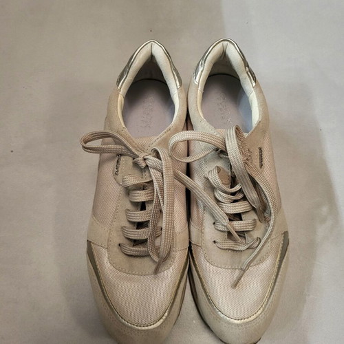 Geox sneakers size 37 like new, beige and gold