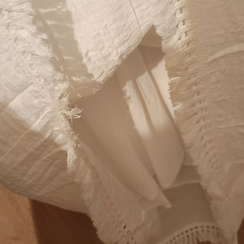 White Shein women's dress like new with gold details