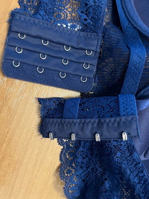 Shein blue padded bra new large