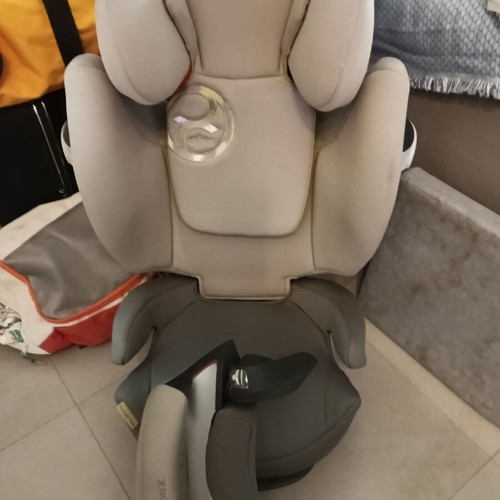 Child Car Seat Isofix group 1 2 3 like new with mat