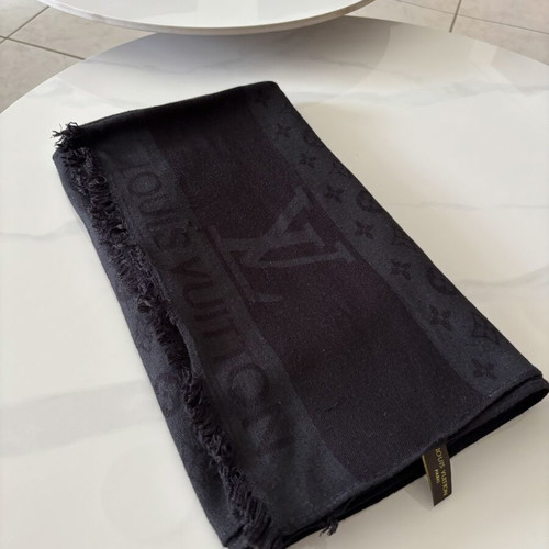 Φουλάρι Louis Vuitton σαν καινούργιο, λεπτό καλοκαιρινό ύφασμα, μαύρο