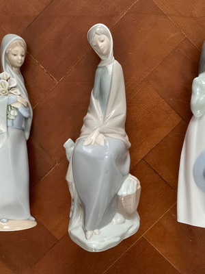 NAO and Lladro figurines like new, set of 3 pieces