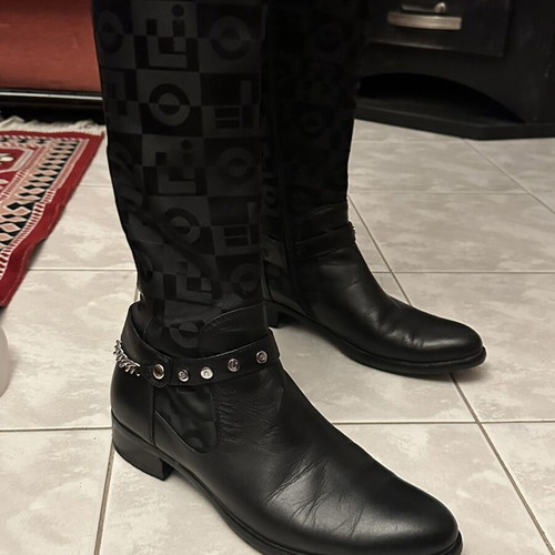 Leather boots like new, black, size 39