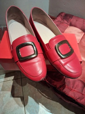Andres Machado red flats used with metal buckle, size 44, 2cm heel