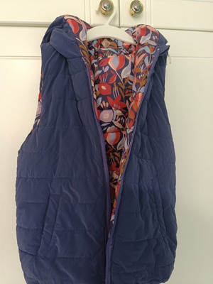 Dpam Sleeveless Jacket refurbished, size 8 years, purple