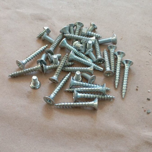 Screws new, set of 37 pieces