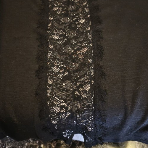 Blouse with lace one size used, black and red