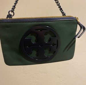 Tory Burch δερμάτινο  τσαντάκι εξόδου OFFER 90€ για αυτή την εβδομάδα
