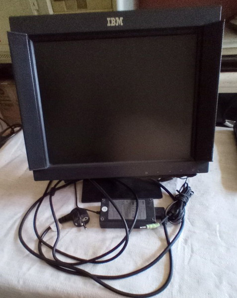 IBM MONITOR 15' INCH BN68-00252A-01 RARE