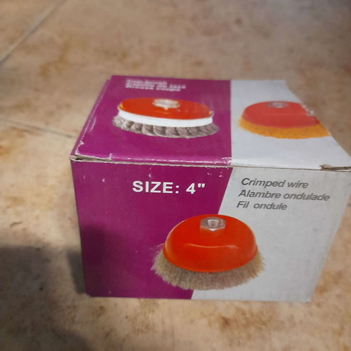 Wire brush 4'' new