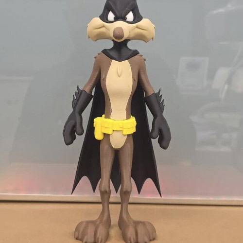 Wile E. Coyote as Batman figure 30 cm new