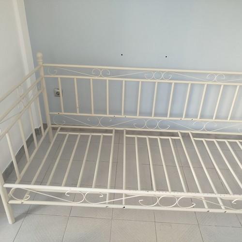Iron bed Sato like new