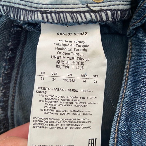 Armani Jeans women's jeans size 24 new, blue, flared