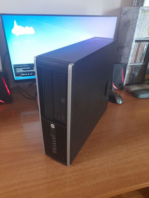 HP Compaq 8200 Elite SFF PC i5 2400, 4 GB RAM, 120 GB SSD, LG 19" Monitor, Logitech Keyboard