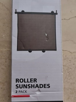 Car sunshade roller 2-pack like new
