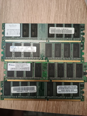 DDR1 RAM modules like new, pack of 4, 3x512MB and 1x256MB