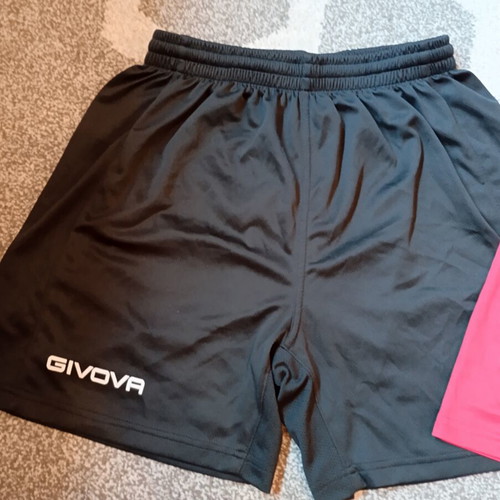 Givova sports shorts set like new, sizes Small and Medium