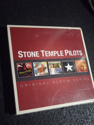 Stone Temple Pilots Original Album Series 5 CD box set καινούργιο