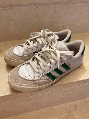 Adidas αθλητικά παπούτσια νούμερο 38,5 σαν καινούργιο, άσπρο και πράσινο