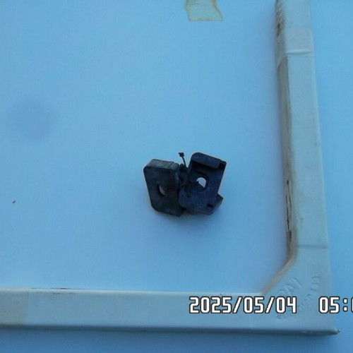 Set of 2 metal air conditioner support brackets used