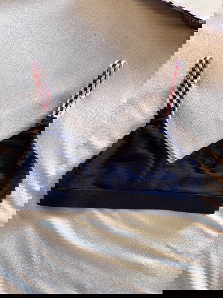 Tommy Hilfiger сутиен bralet S