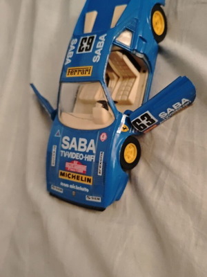 Bburago Ferrari 308 GTB 1/24 diecast model, like new