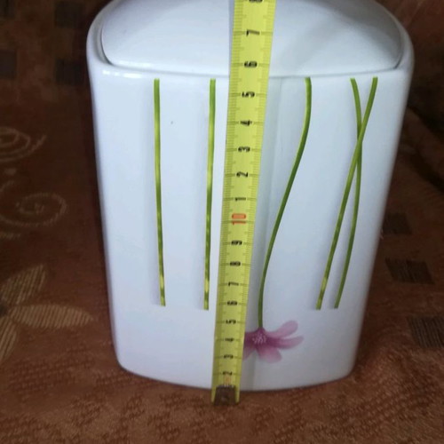 Kitchen decorative containers used for biscuit storage