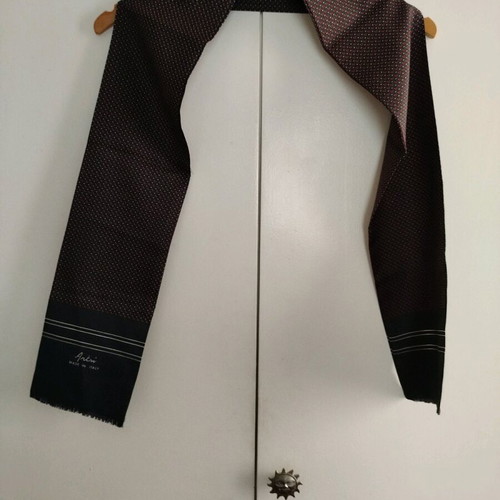 Scarf Artsi black with red and white dots like new